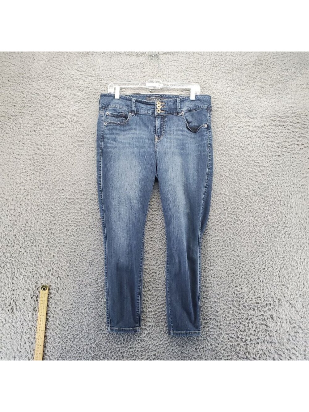 Torrid Jeans Womens 14 Short Blue Premium Stretch Skinny Denim Classic Style